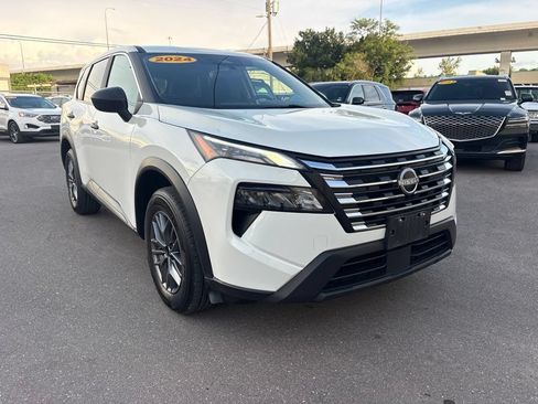 Used 2024 Nissan Rogue S AWD/4WD image 1