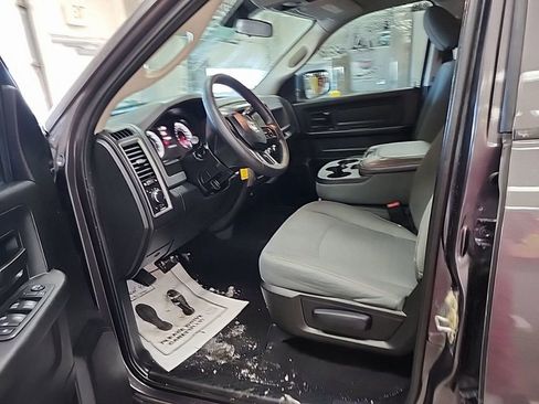 Used 2017 RAM 1500 ST w/ SXT Appearance Group image 3