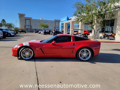 Used 2006 Chevrolet Corvette Z06 w/ Preferred Equipment Group image 5