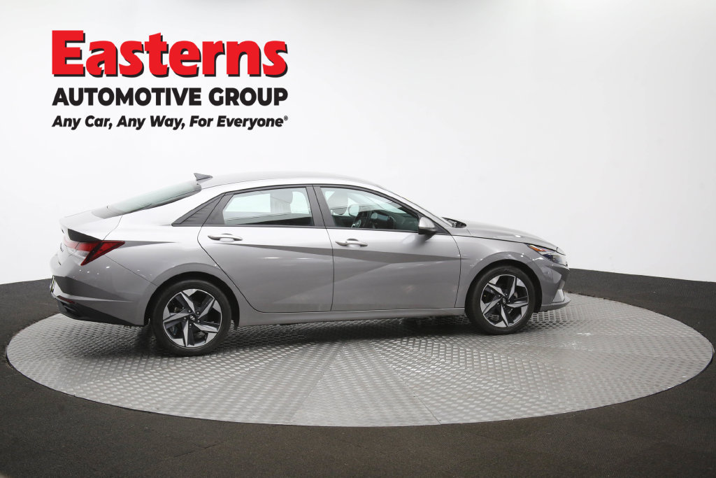 Used 2023 Hyundai Elantra SEL w/ Convenience Package FWD image 39