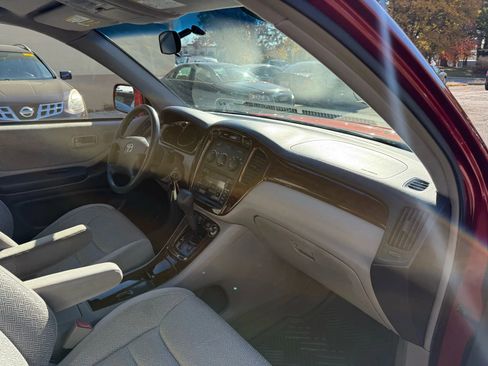 Used 2003 Toyota Highlander 4WD image 19