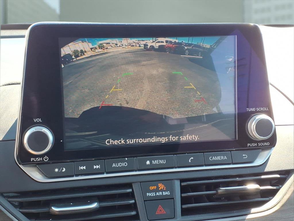 Used 2025 Nissan Altima 2.5 SV AWD/4WD image 5