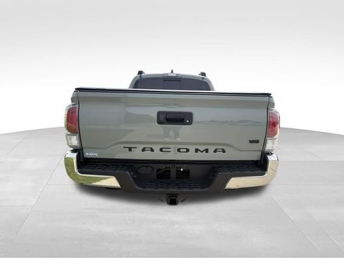 Used 2022 Toyota Tacoma TRD Off-Road w/ Black Out Package (TMS) AWD/4WD image 14