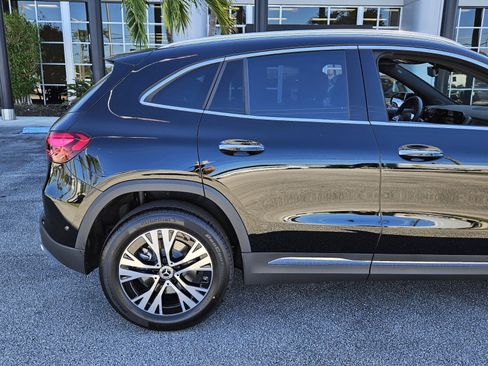 New 2025 Mercedes-Benz GLA 250 image 3