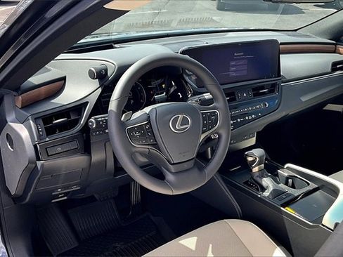 New 2025 Lexus ES 350 w/ Premium Package image 6