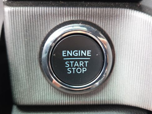 Used 2024 Ford F250 Platinum w/ Tremor Off-Road Package image 21