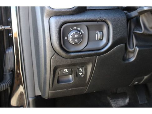 Used 2022 RAM 1500 Big Horn image 12