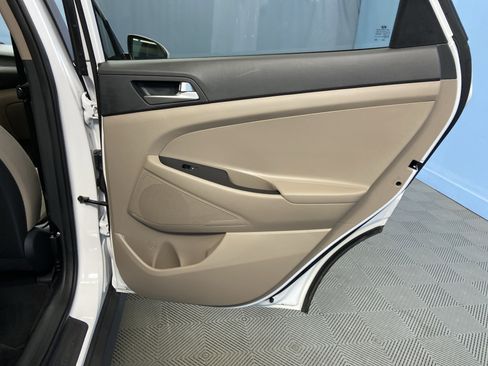Used 2019 Hyundai Tucson SE image 39