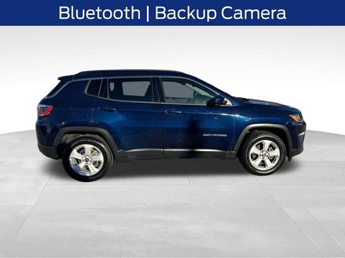 Used 2019 Jeep Compass Latitude image 2