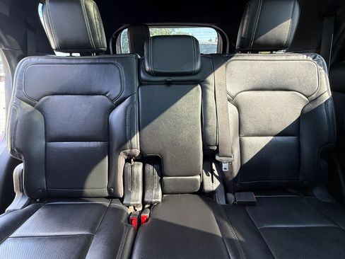 Used 2016 Ford Explorer Limited FWD image 22