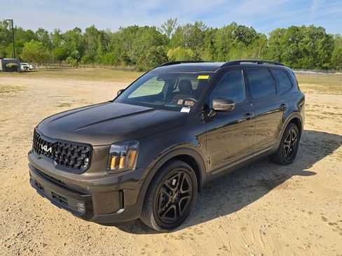 Used 2024 Kia Telluride SX Prestige X-Line AWD/4WD image 2