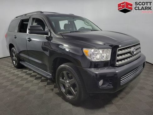 Used 2017 Toyota Sequoia SR5 image 1