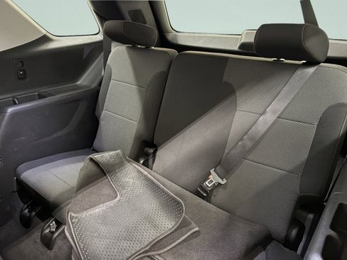Used 2018 Chevrolet Traverse LS FWD image 13