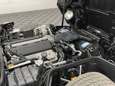 Used 1992 Chevrolet Corvette Convertible RWD image 13