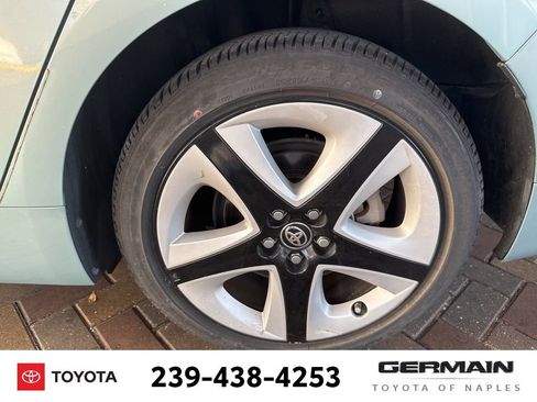 Used 2017 Toyota Prius Four Touring w/ Premium Convenience Package image 12