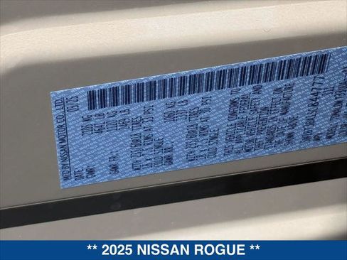 Used 2025 Nissan Rogue SV FWD image 24