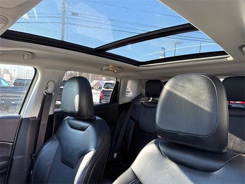 Used 2018 Jeep Compass Latitude w/ Popular Equipment Group image 26