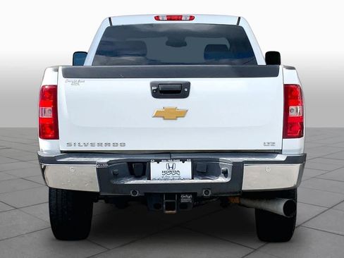 Used 2013 Chevrolet Silverado 2500 LTZ w/ LTZ Plus Package AWD/4WD image 4
