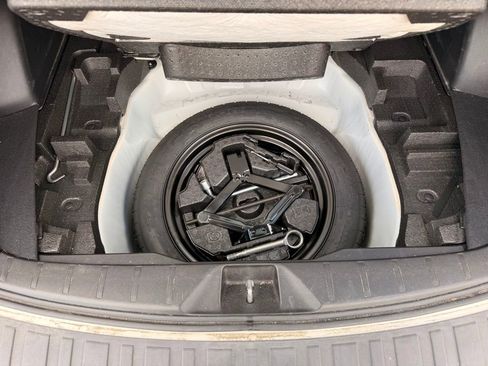 Used 2018 Subaru Forester 2.5i Touring AWD/4WD image 41
