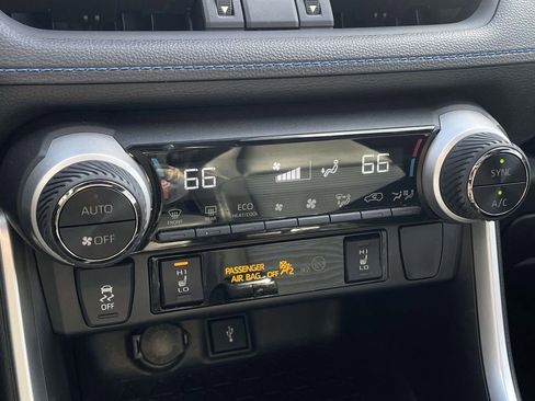 Used 2020 Toyota RAV4 XSE image 19