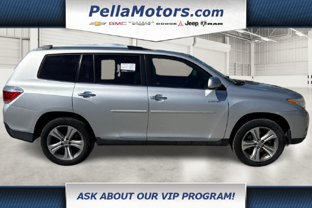 Used 2011 Toyota Highlander Limited w/ Tow Pkg FWD image 2