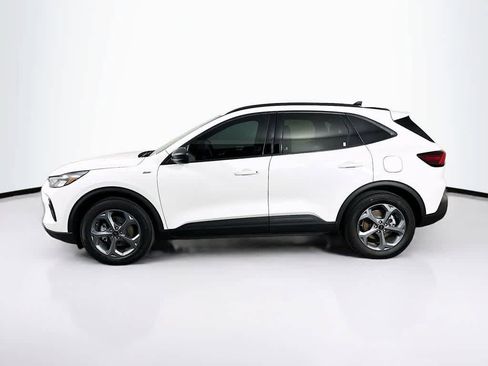 Used 2025 Ford Escape ST-Line w/ Equipment Group 301A FWD image 3