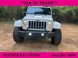Used 2015 Jeep Wrangler Unlimited Sahara image 2