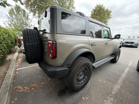Used 2025 Ford Bronco Outer Banks w/ Sasquatch Package AWD/4WD image 4