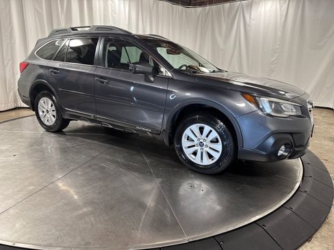 Used 2018 Subaru Outback 2.5i Premium image 10