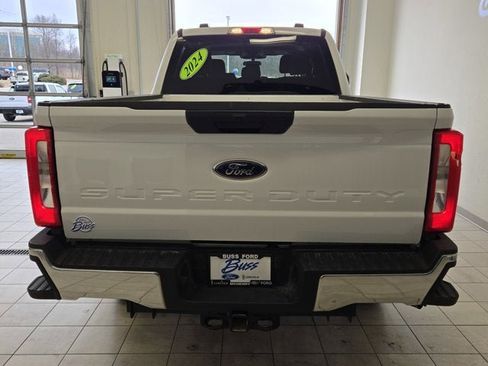 Used 2024 Ford F250 XLT w/ FX4 Off-Road Package image 12