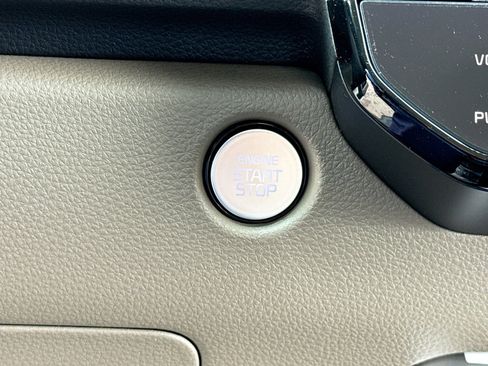 New 2026 Kia Carnival LX image 9