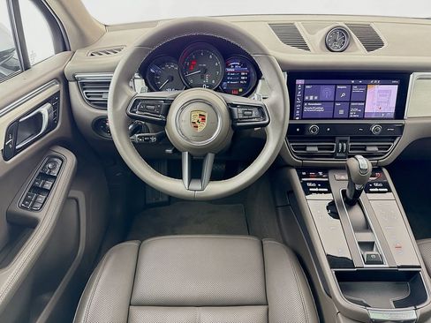 Certified 2023 Porsche Macan Turbo AWD/4WD image 25