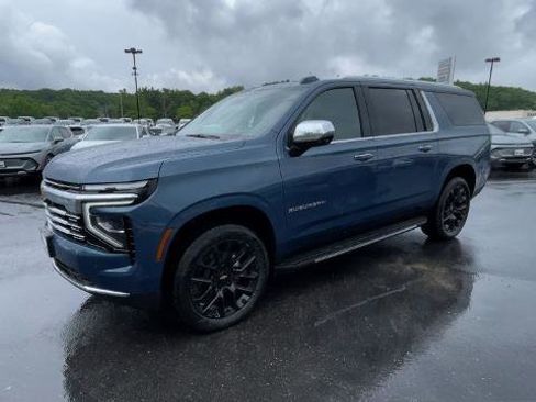 New 2025 Chevrolet Suburban Premier image 51