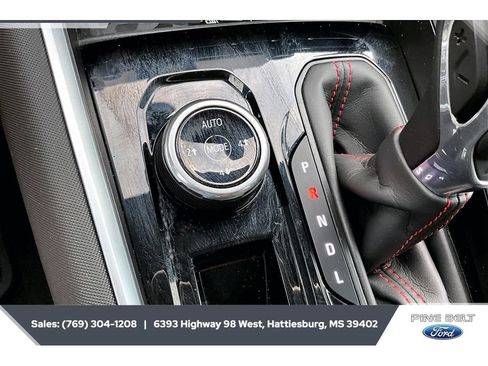 Used 2024 Chevrolet Colorado Z71 w/ Z71 Convenience Package 2 AWD/4WD image 23