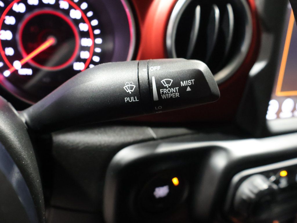 Used 2022 Jeep Gladiator Rubicon w/ LED Lighting Group AWD/4WD image 34
