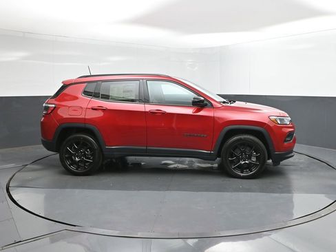 New 2026 Jeep Compass Latitude AWD/4WD image 15