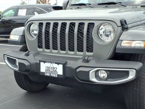 Used 2023 Jeep Gladiator Sport AWD/4WD image 33
