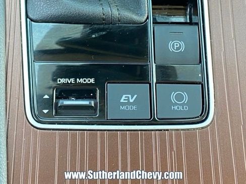Used 2024 Toyota Sienna XLE AWD/4WD image 30