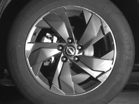 Used 2025 Nissan Rogue SV FWD image 12