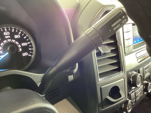Used 2016 Ford F150 XLT RWD image 18