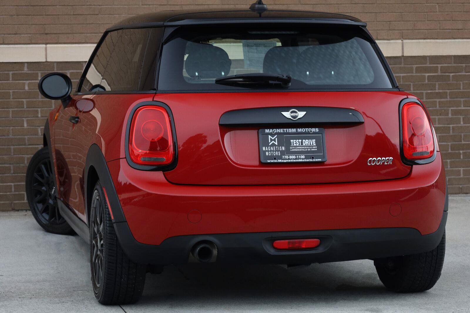 Used 2016 MINI Cooper 2-Door Hardtop FWD image 11