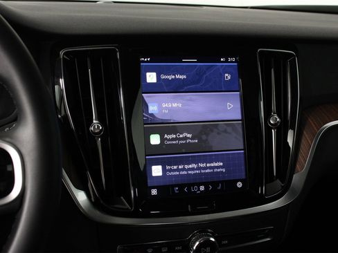 Certified 2025 Volvo V60 B5 Cross Country Plus image 9