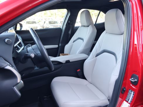 Used 2025 Lexus UX 300h FWD w/ Accessory Package (Z1) image 33