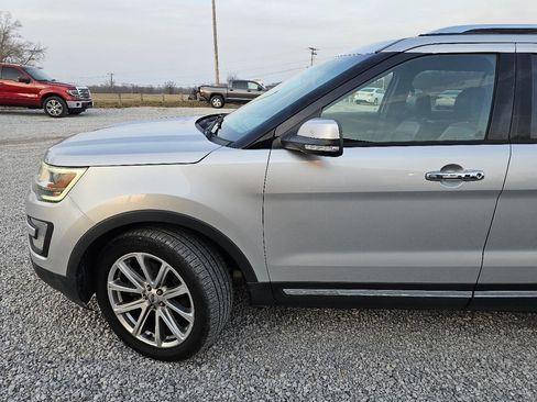 Used 2016 Ford Explorer Limited image 4