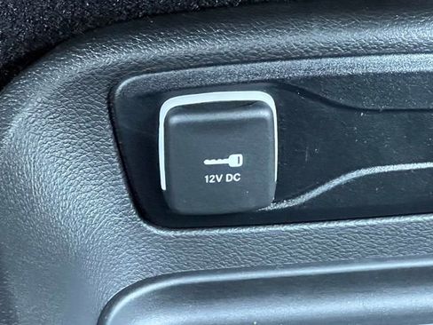 New 2026 Chrysler Pacifica Select FWD image 28