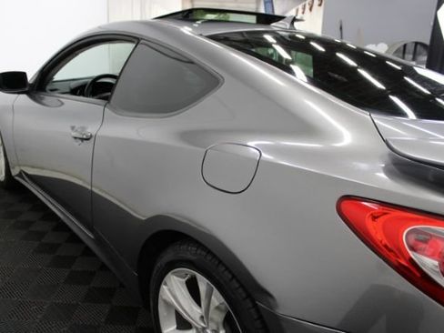 Used 2011 Hyundai Genesis 2.0T RWD image 12