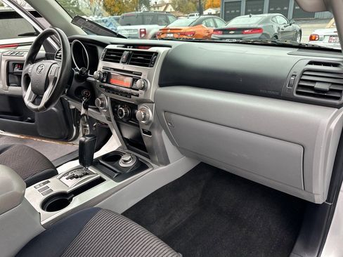 Used 2013 Toyota 4Runner SR5 image 19
