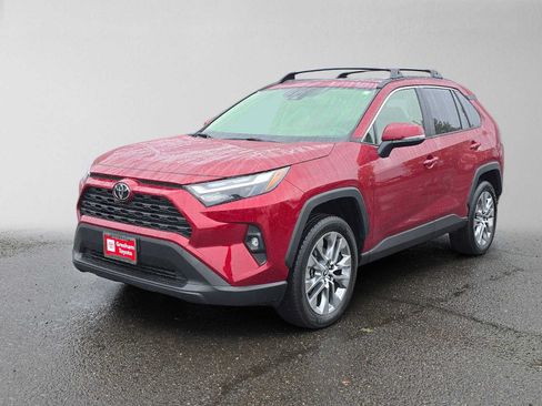 Used 2025 Toyota RAV4 XLE Premium w/ Weather Package AWD/4WD image 8