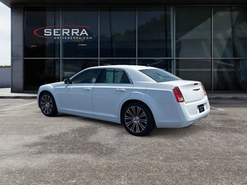 Used 2014 Chrysler 300 S RWD image 3