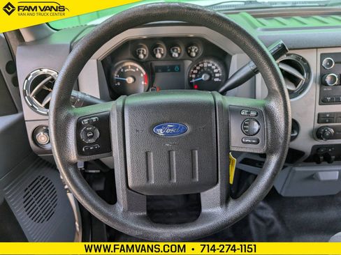 Used 2015 Ford F550 2WD Regular Cab Super Duty image 28